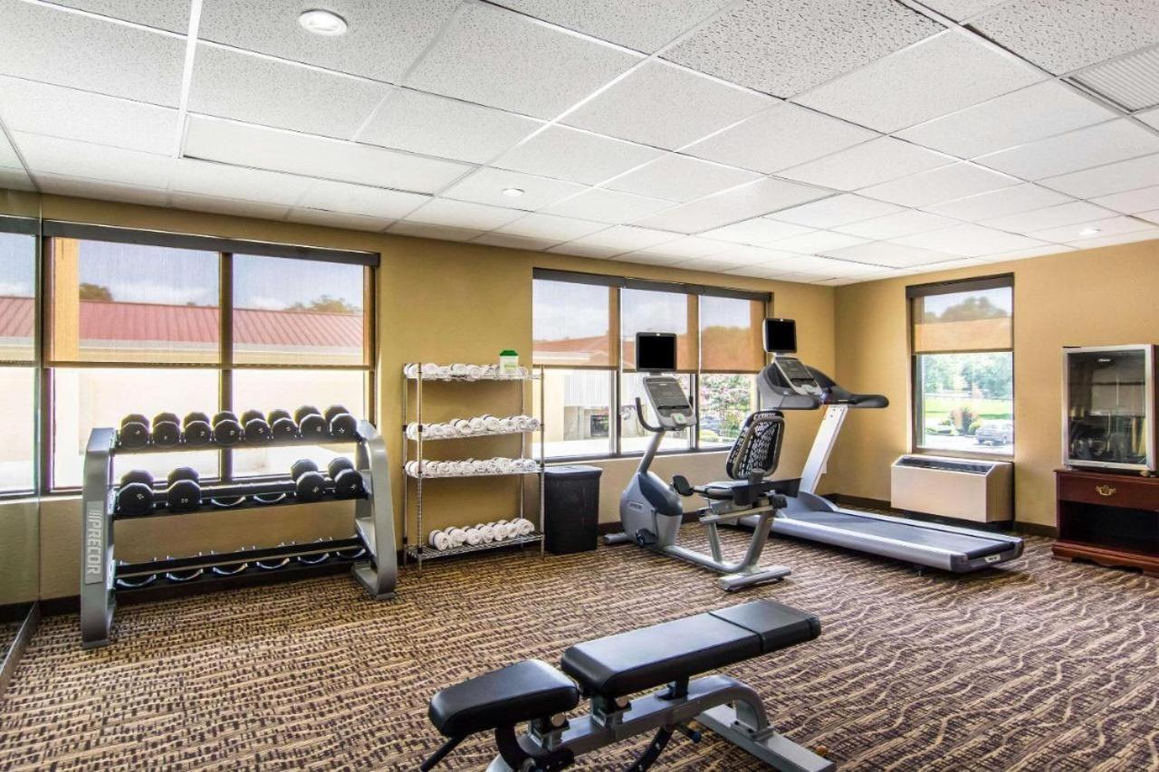 Mulberry Inn Newport News Bagian luar foto