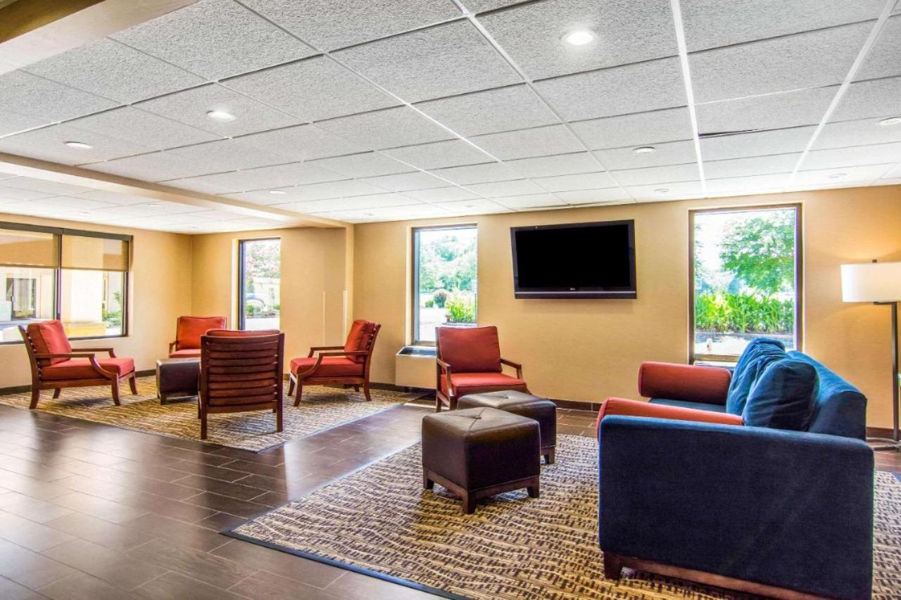 Mulberry Inn Newport News Bagian luar foto